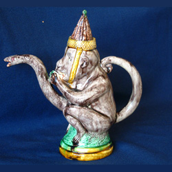 portuguese palissy monkey tea pot